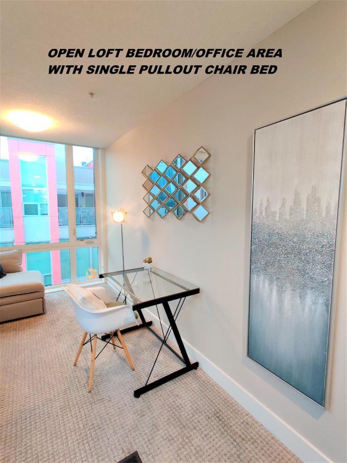 Monki Di Executive Suites - Glas - Luxury Inner City Home 3 Min To Downtown W Private Rooftop Patio Fireplace คาลการี ภายนอก รูปภาพ